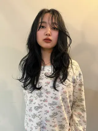 ロング 林 倖生(三軒茶屋)のヘアスタイル