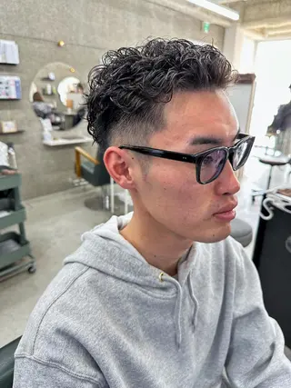 パーマ メンズ 八谷 将平のヘアスタイル