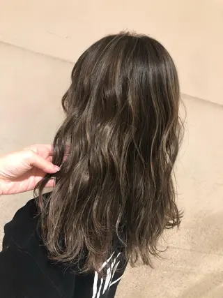 セミロング カラー Homey Kyoto所属・吉村 絢乃のヘアスタイル