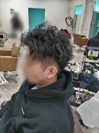 ショート パーマ メンズ 磯崎 美幸のヘアスタイル