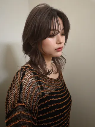 ミディアム カラー aya / ニュアンスカラーのヘアスタイル