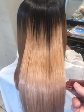 セミロング Emerge渋谷店　［エマージュ］所属・美髪縮毛矯正No1 toshiのヘアスタイル