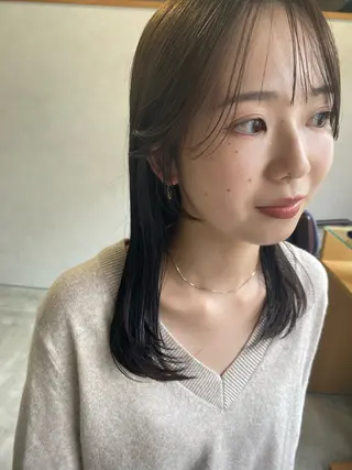 ミディアム AMATORA Sakuのヘアスタイル