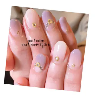 ネイル ﾈｲﾙﾙｰﾑﾘｯｶ 𝐦𝐚𝐲𝐮のネイルデザイン