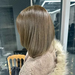 ミディアム カラー ブリーチなし/レイヤ ー特化🌈Tommyのヘアスタイル