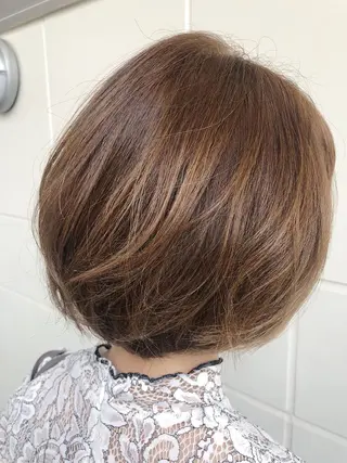ショート カラー こやま りほのヘアスタイル