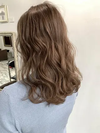 セミロング 👑圧倒的カラー👑 佐々木祐希のヘアスタイル