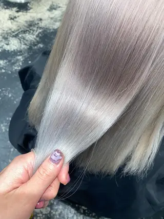 ミディアム サイレント美容師 アイリィのヘアスタイル