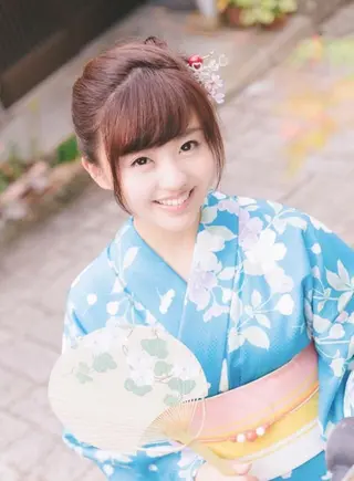 ミディアム 石丸 洋子のヘアスタイル