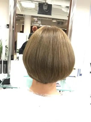 ショート カラー 大石 さやかのヘアスタイル