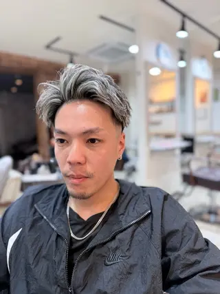 ショート 横浜／桜木町／艶髪 【Shin】亀井 真のヘアスタイル