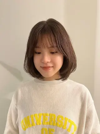 ミディアム カラー 工藤 梨花のヘアスタイル