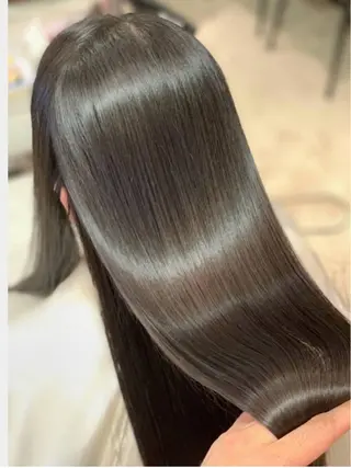 ロング 大和田 朱美のヘアスタイル