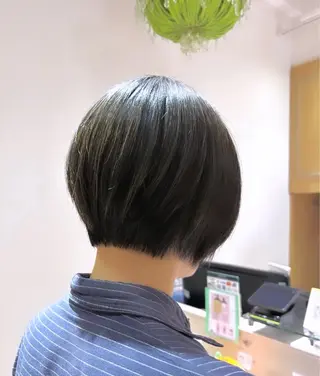 ショート 吉水 彩乃 /ボブ/艶感カラーのヘアスタイル