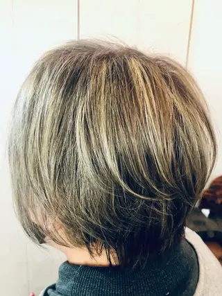ショート カラー 🌺✨小川 友佳✨🌺のヘアスタイル