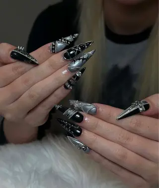 ネイル Julli NailStudioのネイルデザイン