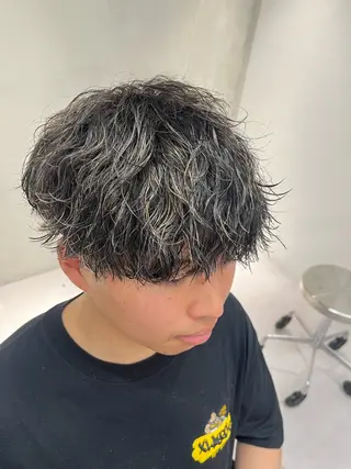 ショート パーマ メンズ ⚡メンズパーマフ ェードカットTomyのヘアスタイル