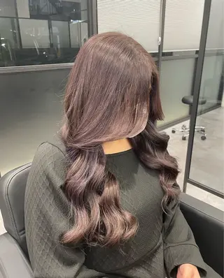ロング カラー COCO .のヘアスタイル