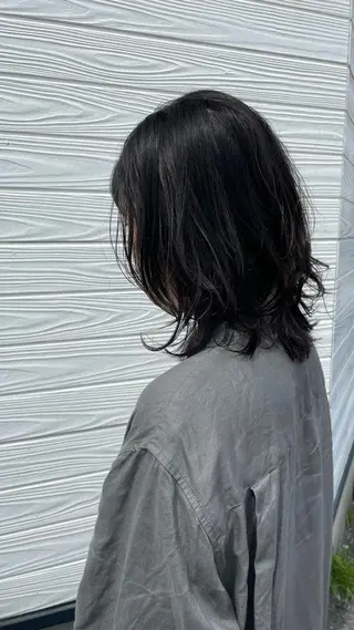 ミディアム ビヨウシツトリコ よねたにみなのヘアスタイル