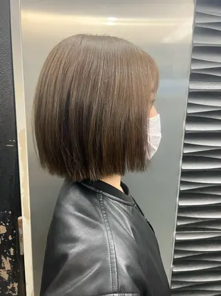 ミディアム カラー 脇山 真生のヘアスタイル