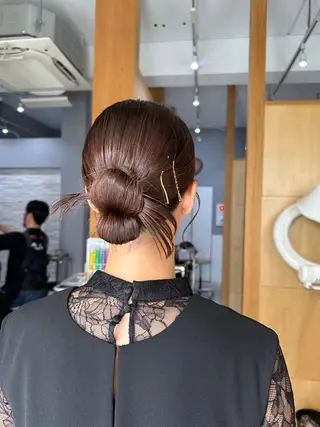 ミディアム miloc MOMOKAのヘアスタイル