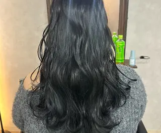 ロング カラー 山田 誠也のヘアスタイル