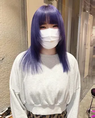 セミロング カラー トミオカ ノアのヘアスタイル