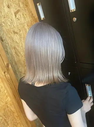 ミディアム ☘️レイヤー&ボブ× ハイトーン☘️初ボブのヘアスタイル