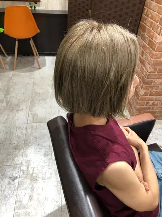カラー みやもと まなみのヘアスタイル