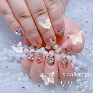 ネイル queens nailsalonのネイルデザイン