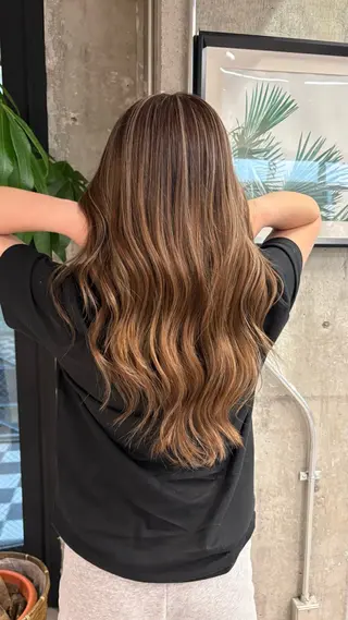 ロング カラー KAEDE🌺Wカ ラー/ホワイトカラーのヘアスタイル