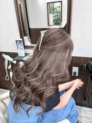 ロング カラー ヘアアレンジ Belle hair Design青野大貴のヘアスタイル