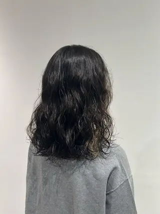 ミディアム パーマ 青山 里帆のヘアスタイル