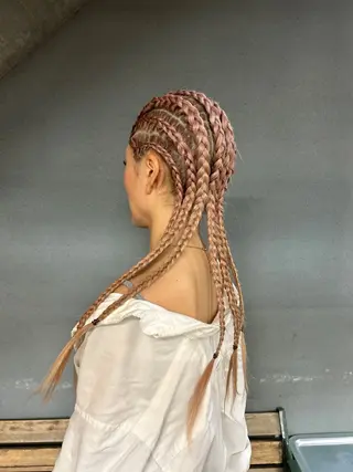 ロング ヘアアレンジ Hiyo 外国人風くせ毛パーマのヘアスタイル