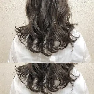 ミディアム カラー ツキノキ ミナのヘアスタイル