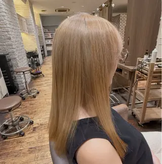 ロング ｢韓国風カラー ｣サナのヘアスタイル