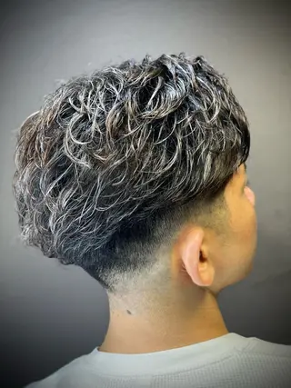 ショート パーマ 浅見 天翔のヘアスタイル