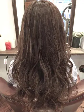 ロング カラー いしだ みさきのヘアスタイル