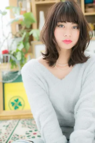 セミロング 出川 宙☘️のヘアスタイル