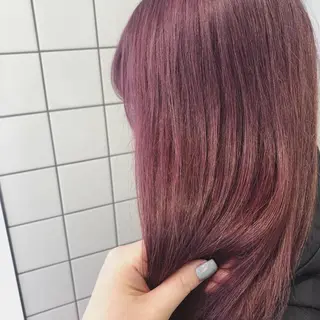 ミディアム カラー 鴫原 亜弥のヘアスタイル