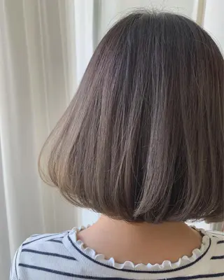 ミディアム カラー fio マナミのヘアスタイル