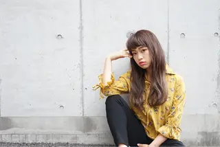 ロング 鈴木 絢奈のヘアスタイル