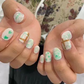 ネイル マキノ ユイのネイルデザイン