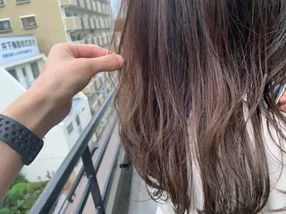 セミロング カラー パーマ ヘアアレンジ メンズ キッズ ネイル マツエク・マツパ 切りっぱなしヘアボブ ミディアムヘアRYOのヘアスタイル