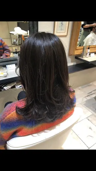 ミディアム カイ マコトのヘアスタイル