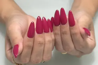 セミロング Ria .のネイルデザイン