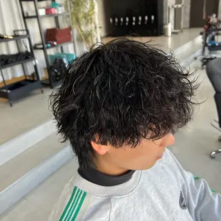 メンズ メンズパーマ特化 荻田知也のヘアスタイル