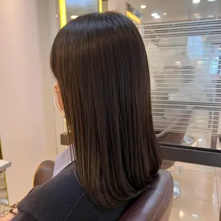 セミロング 🌺まなみ/ うる艶カラー🌺のヘアスタイル