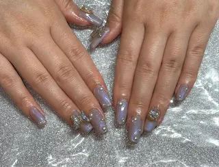 ネイル VIERU 🌈🎀💖のネイルデザイン