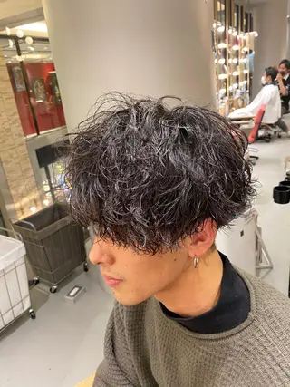 ショート パーマ メンズ 梅田茶屋町メンズ 専門美容師 山元一平のヘアスタイル